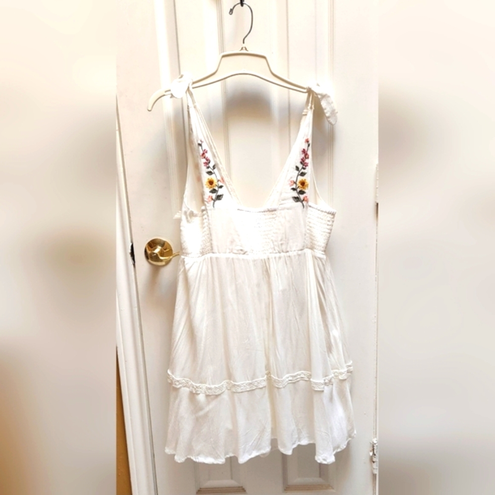 Forever 21 Floral Embroidered White Dress